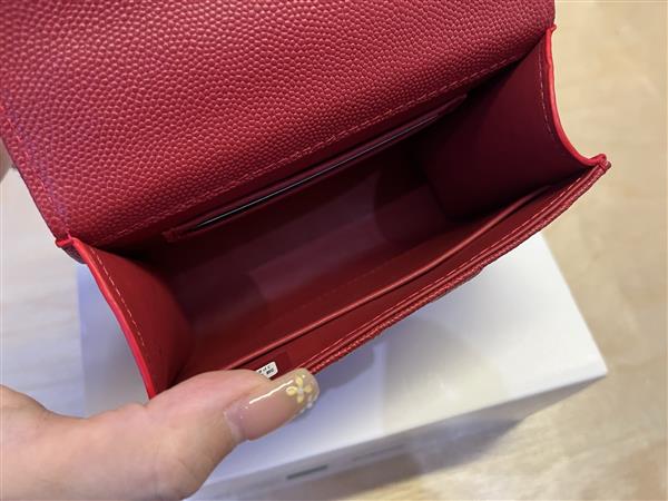 2026127215013705 560